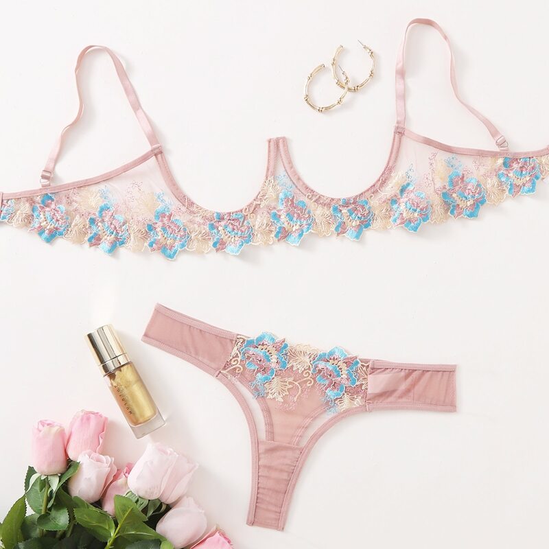 

Cut-out Embroidered Mesh Underwire Lingerie Set, Pink