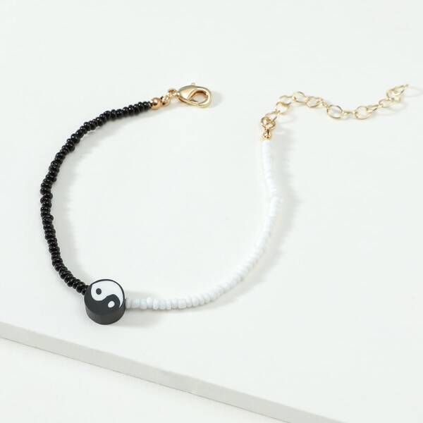 

Yin & Yang Decor Beaded Bracelet, Black and white