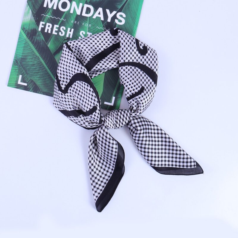 

Plaid Print Bandana, Multicolor