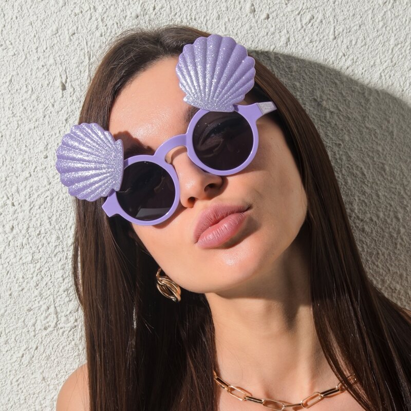 

Shell Design Tinted Lens Sunglasses