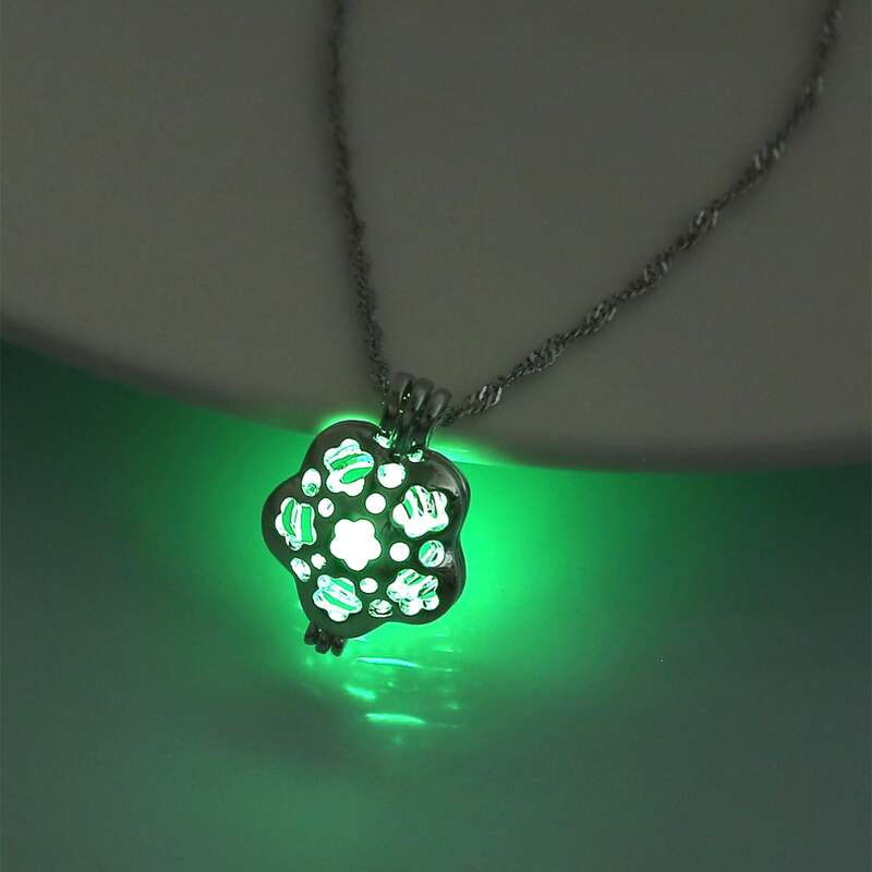

Glow In The Dark Necklace, Silver
