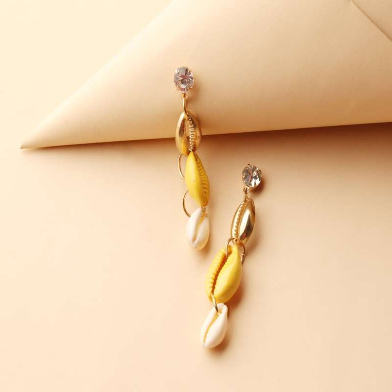 

1pair Shell Design Drop Earrings, Yellow
