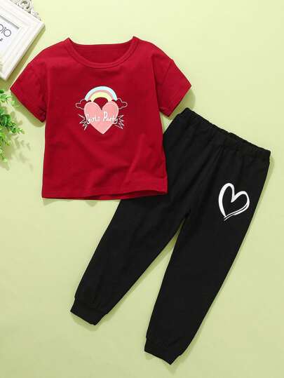 سروال رياضي مع تي شيرت بطباعة قلب وعبارة للبنات الصغار