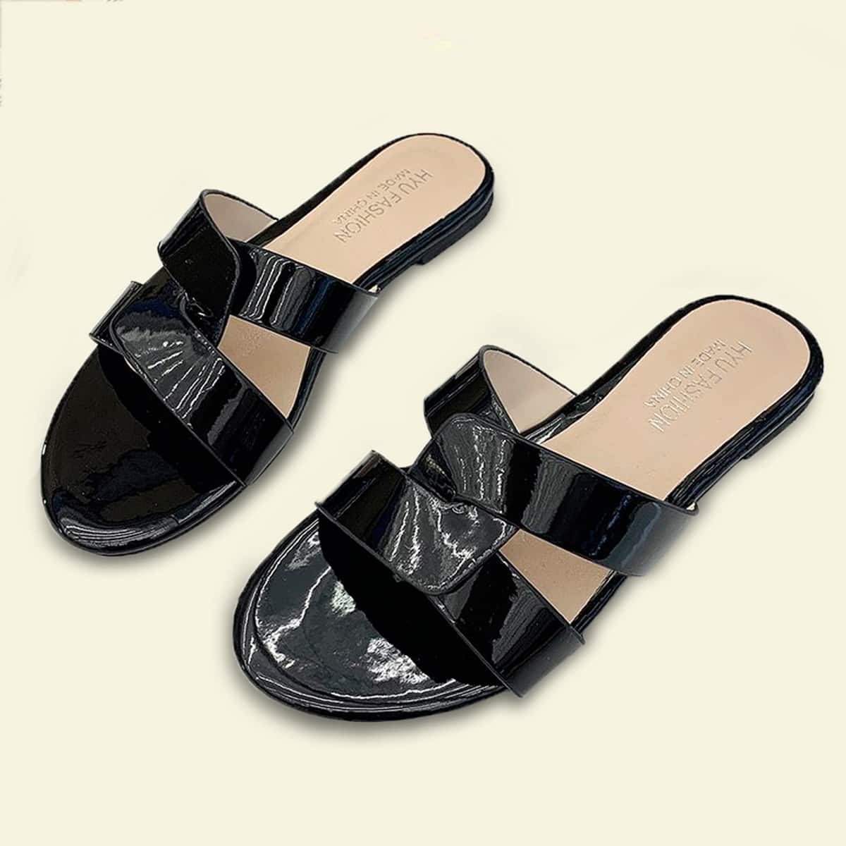 

Twist Band Slide Sandals, Black