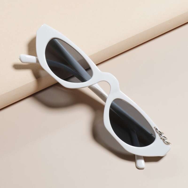 

Ring Decor Cat Eye Sunglasses