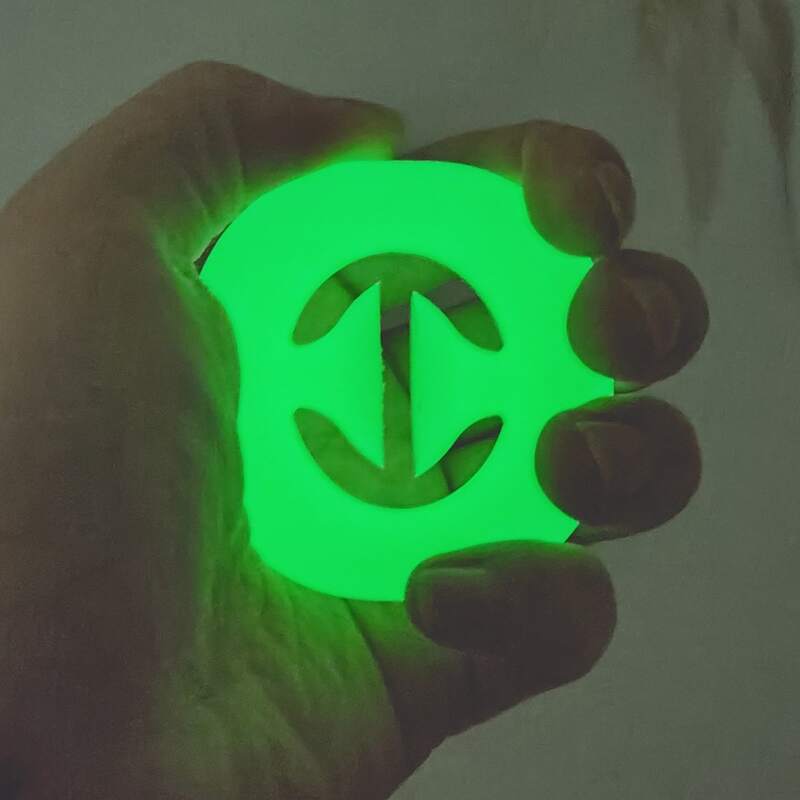 

1pc Luminous Hand Grip Stress Toy, Lime green