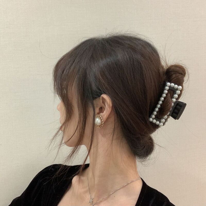 

Faux Pearl Hair Claw, Black