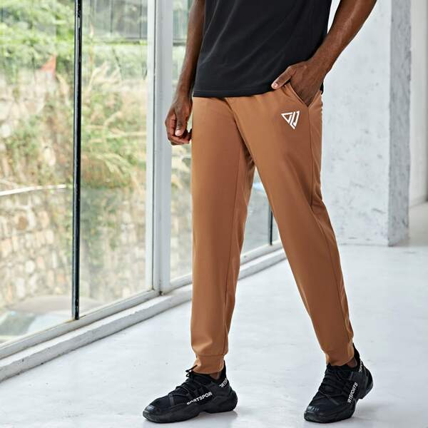 

Men Graphic Print Sweatpants, Camel