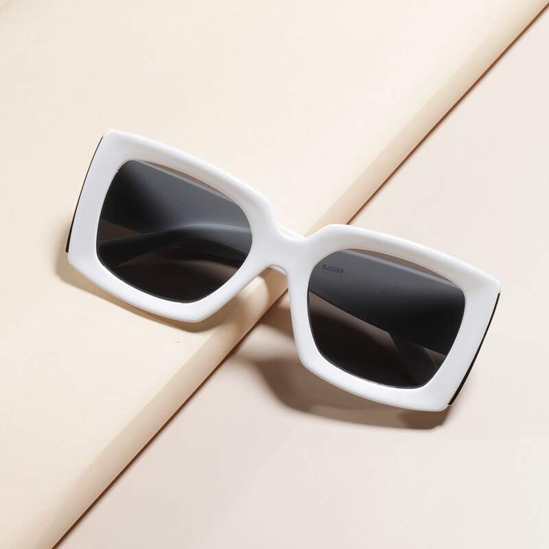 

Square Frame Sunglasses