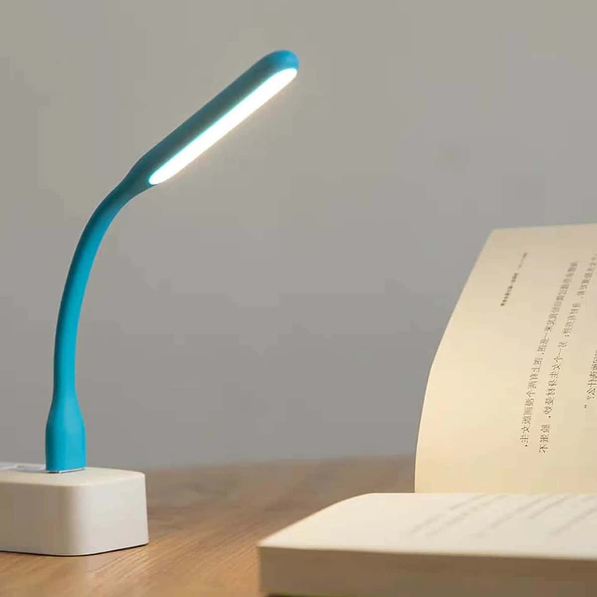 

1pc Random Mini USB Night Light, Multicolor