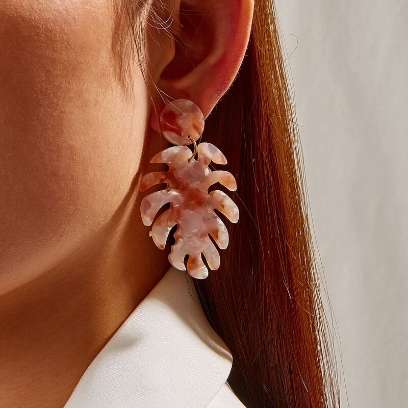 

1pair Leaf Design Drop Earrings, Pink