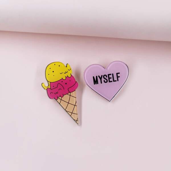

2pcs Cartoon Brooch, Multicolor