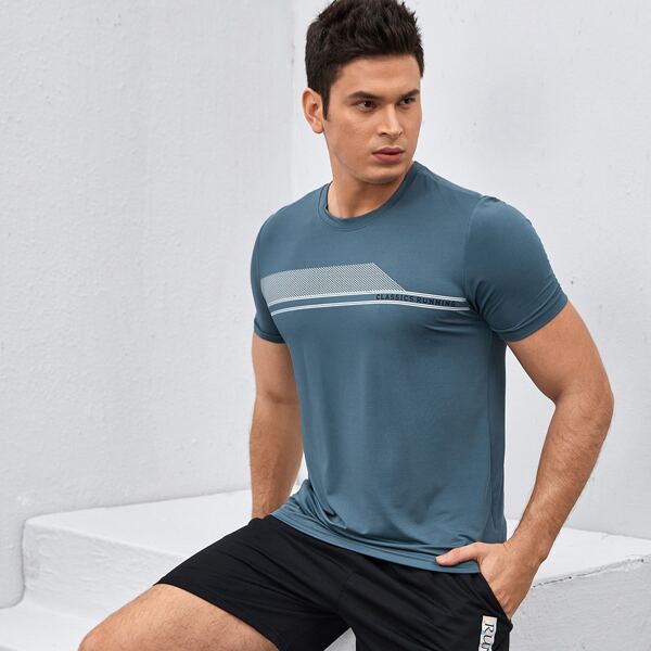 

Men Letter Graphic Reflective Pattern Sports T-Shirt, Blue