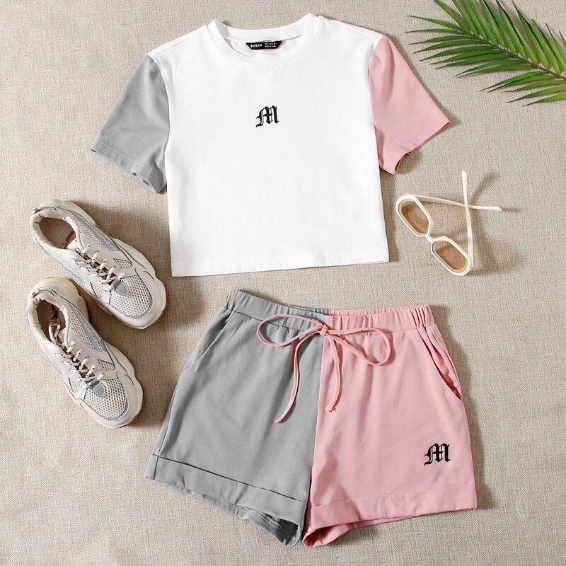

Colorblock Sleeve Graphic Print Top & Rolled Hem Shorts Set, Multicolor