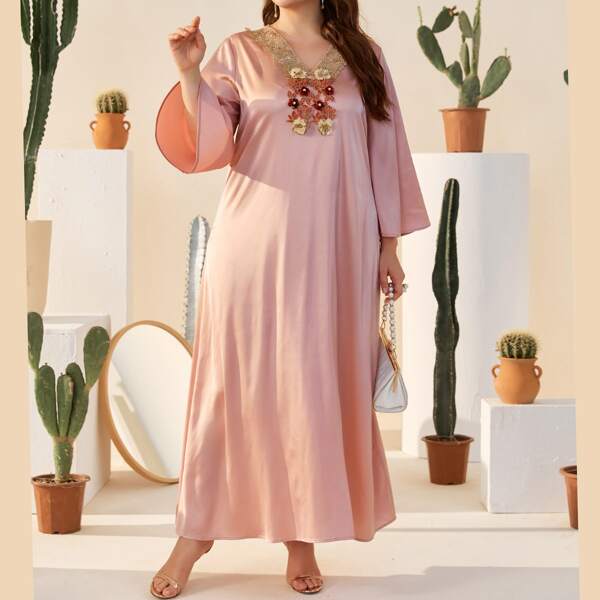 

Plus Bell Sleeve Embroidery Appliques Front Dress, Coral pink