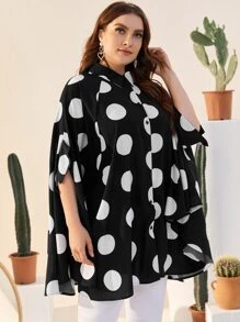 EMERY ROSE قميص بنقاط بولكا وباكمام جناح خفاش بأزرار امامي مقاس كبير