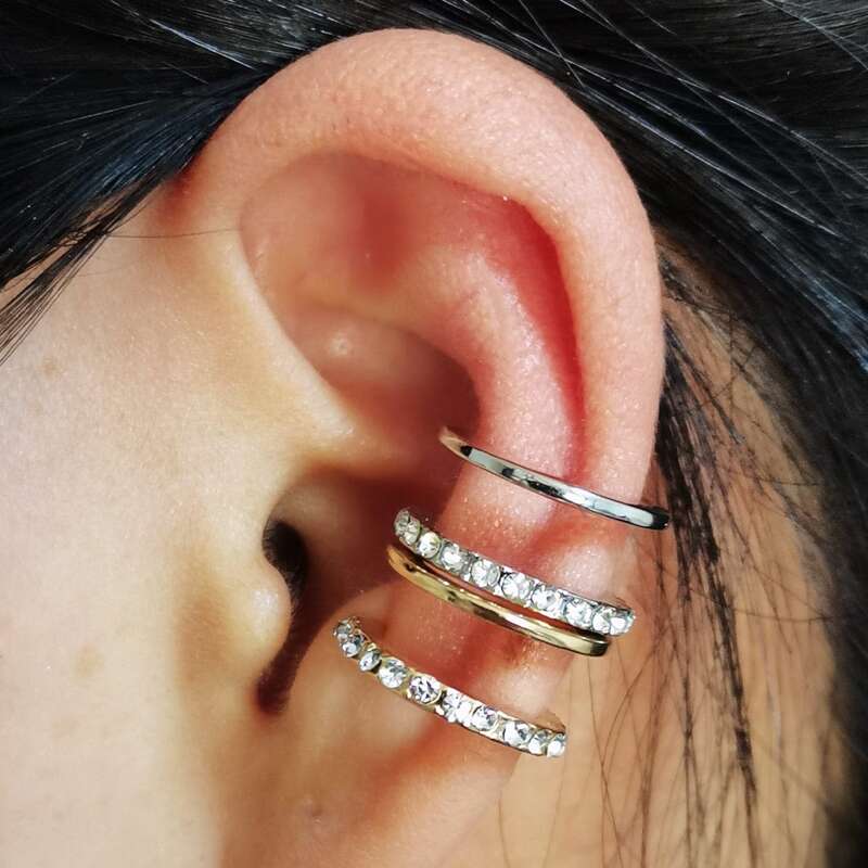 

2pcs Rhinestone Ear Cuff, Multicolor