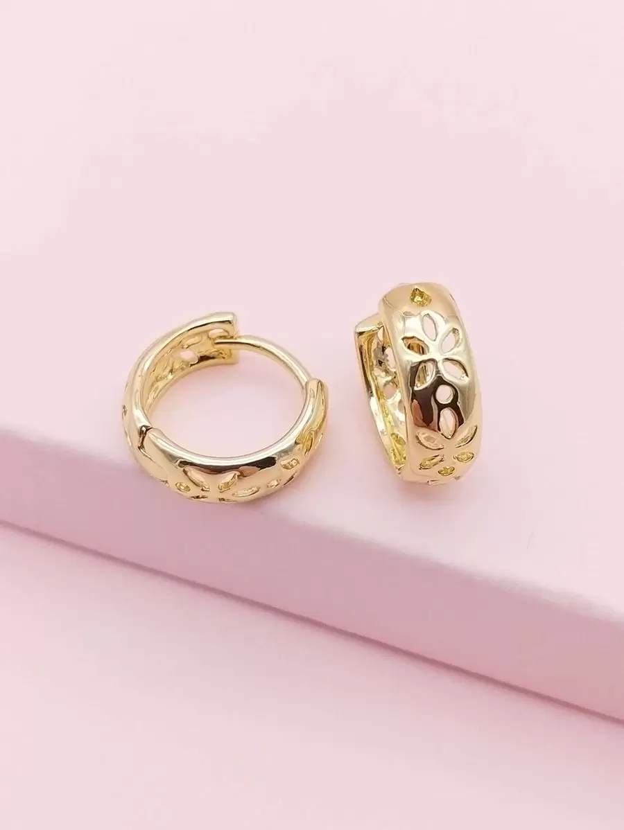 1 Pair Hollow Plum Blossom Copper Hoop Earrings, Minimalist & Fashionable - Yellow Gold - View 1