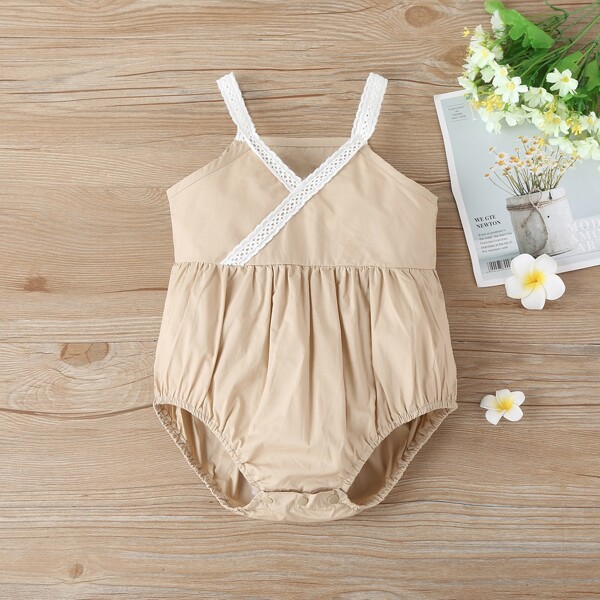 

Baby Girl Contrast Lace Cami Bodysuit, Khaki