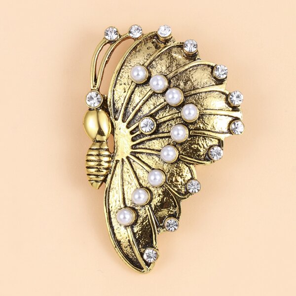 

Butterfly Design Brooch, Bronze