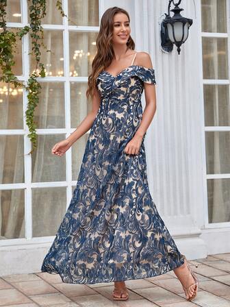 فستان بخط A بكتف مكشوف بطباعة شامل