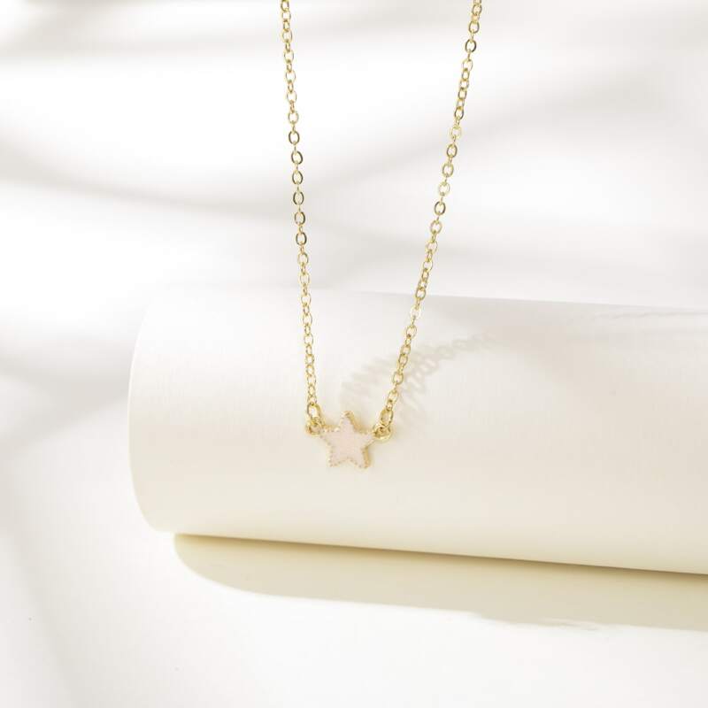 

Star Pendant Necklace, White