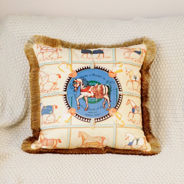 

Horse Print Cushion Cover Without Filler, Multicolor