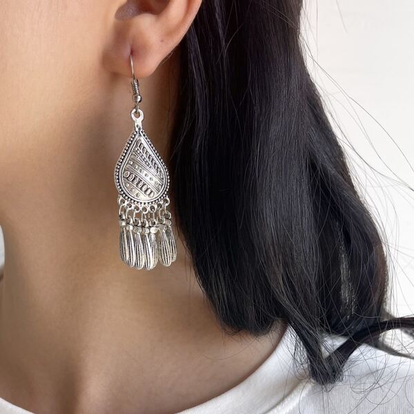 

Water Drop Decor Earrings, Silver