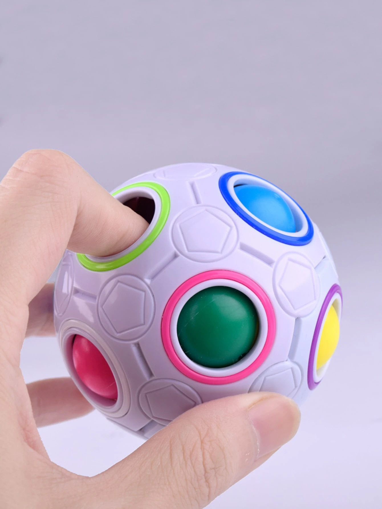 1pc Random Relieve Stress Rainbow Ball 
