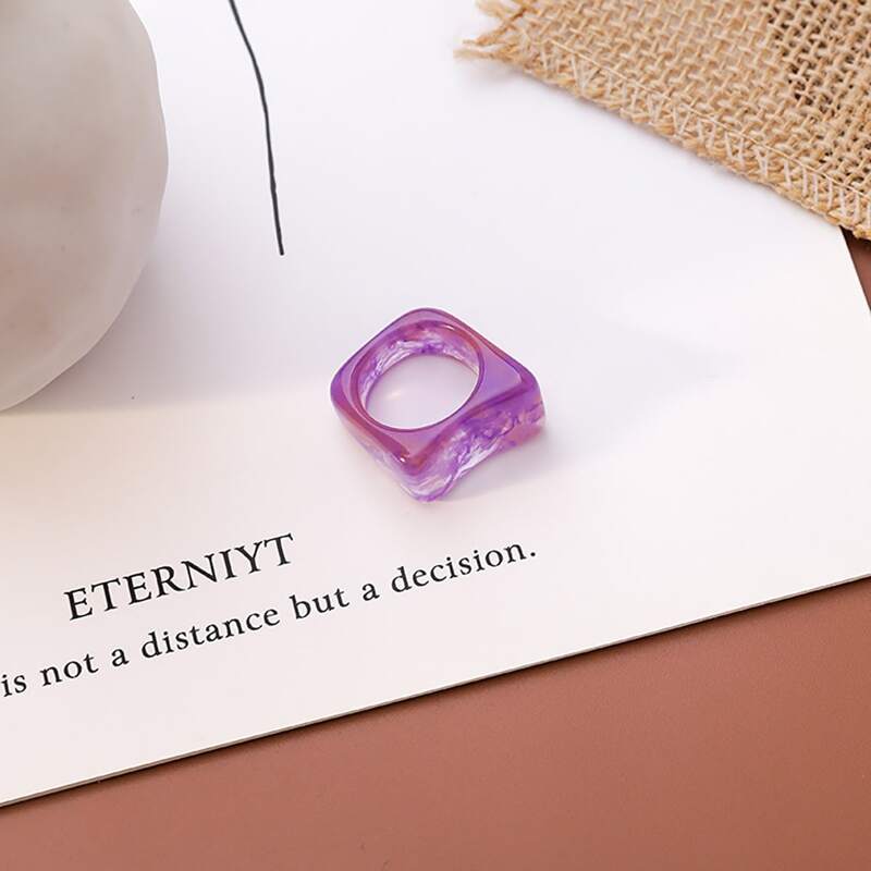 

1pc Clear Acrylic Ring, Purple