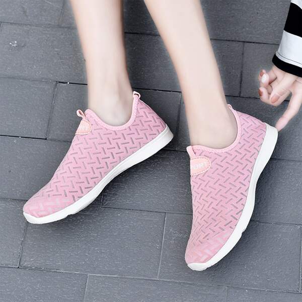 

Letter Graphic Mesh Panel Running Shoes, Pink