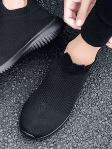 Minimalist Knit Running Shoes - Black - View 4