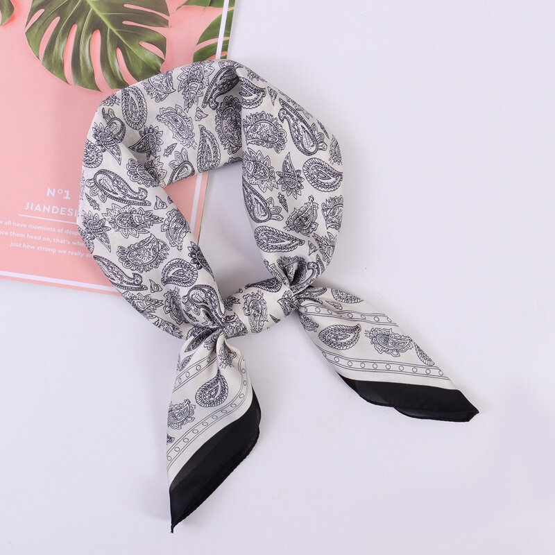 

Paisley Graphic Bandana, Multicolor