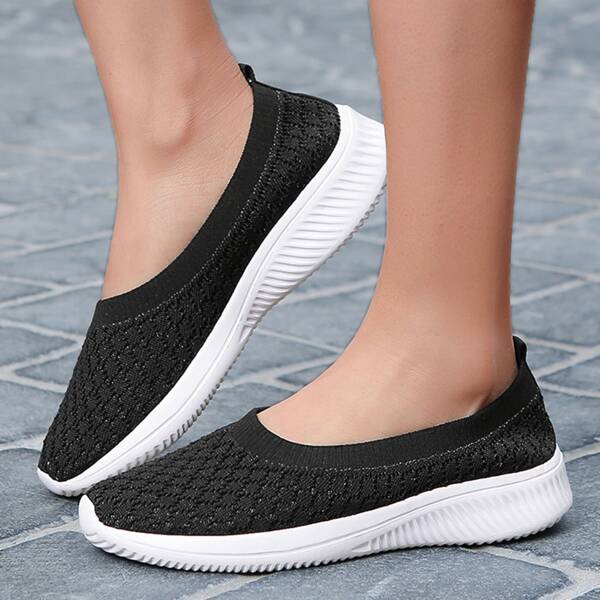 

Slip On Low Top Knit Running Shoes, Black