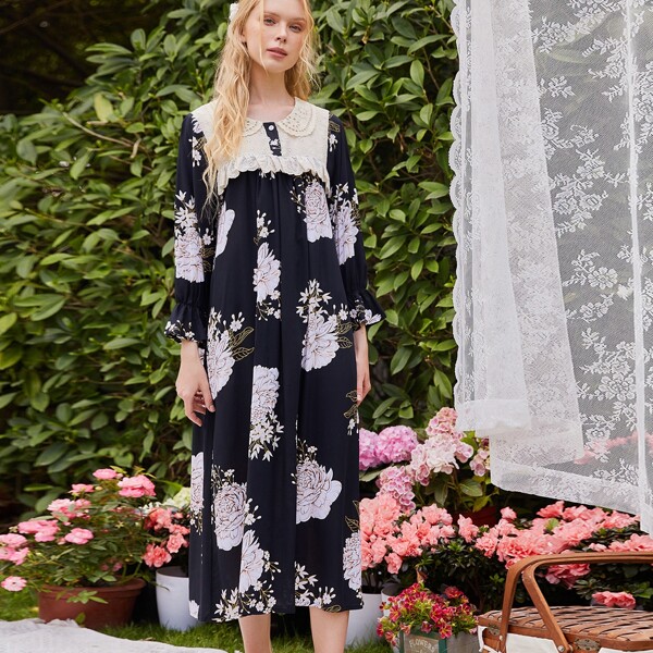 

Floral Contrast Schiffy Doll Collar Night Dress, Multicolor