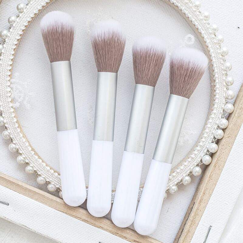 

2pcs Powder Brush, White