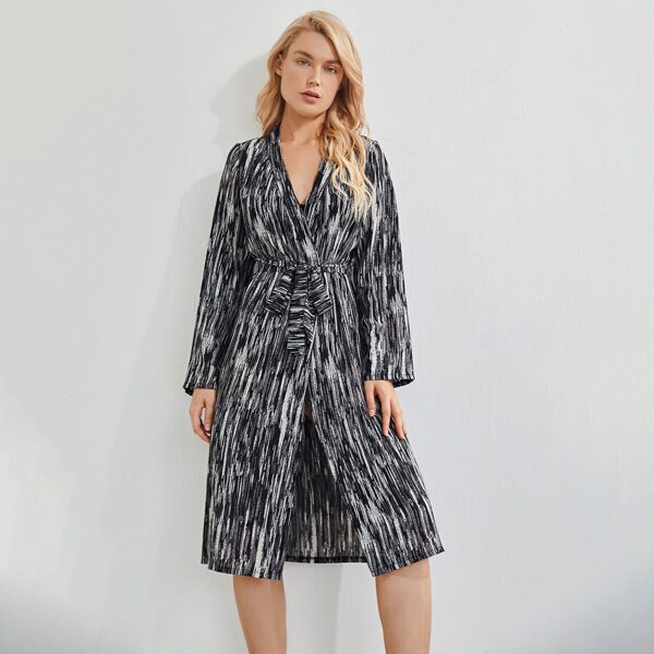 

All Over Print Belted Sleep Robe, Black and white