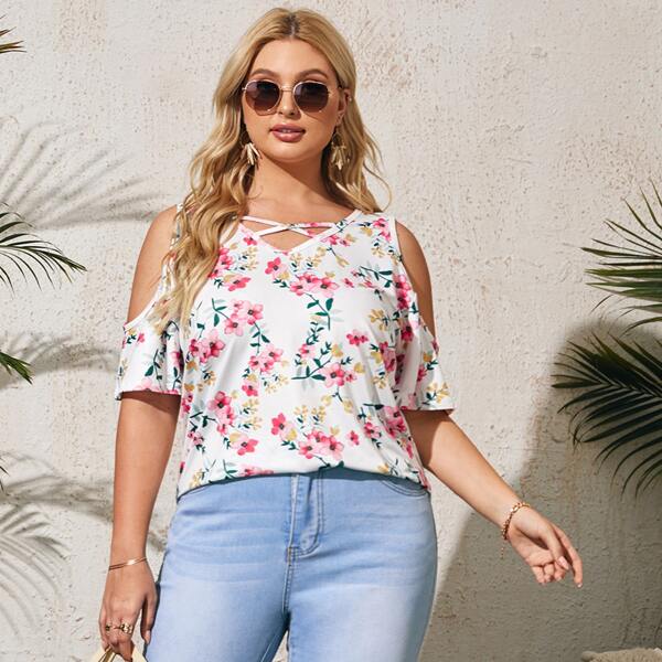 

Plus Cut Out Sleeve Floral Tee, Multicolor