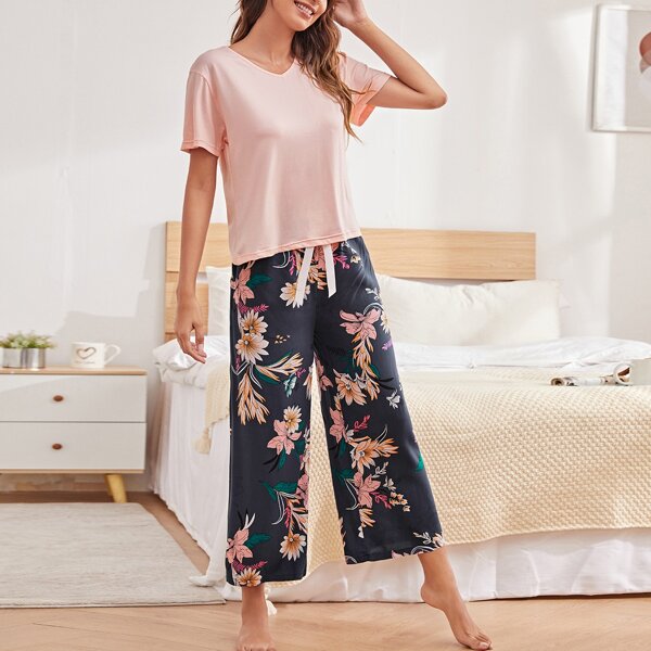 

Solid Tee With Floral Pants Pajama Set, Multicolor