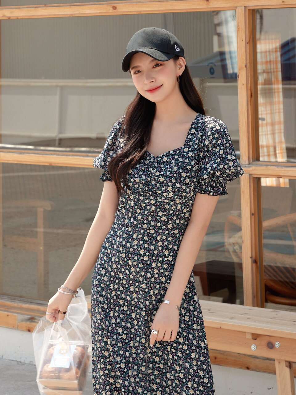 Ditsy Floral Print Sweetheart Neck Dress