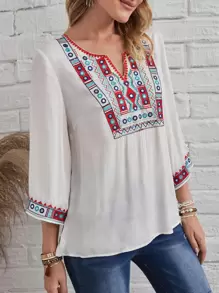 EMERY ROSE Graphic Embroidery Top - White - View 5