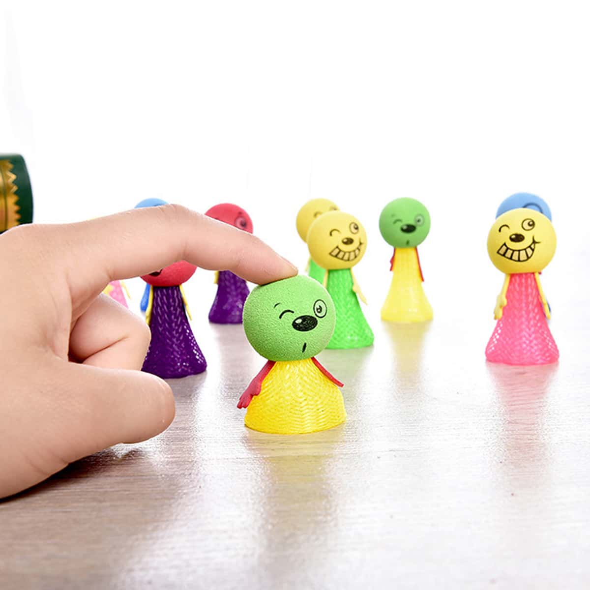 

1pc Random Stress Relief Cartoon Figure Toy, Multicolor