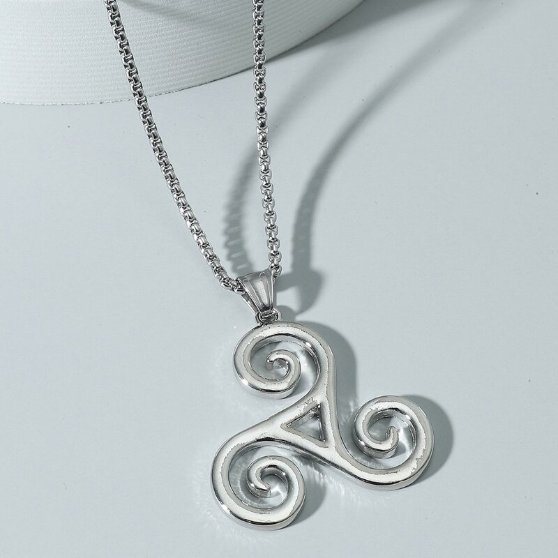 

Guys Structured Metal Charm Necklace, Silver