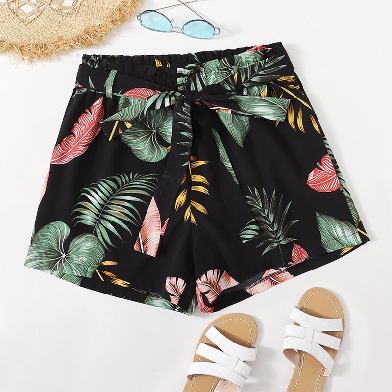 

Tropical Print Belted Shorts, Black