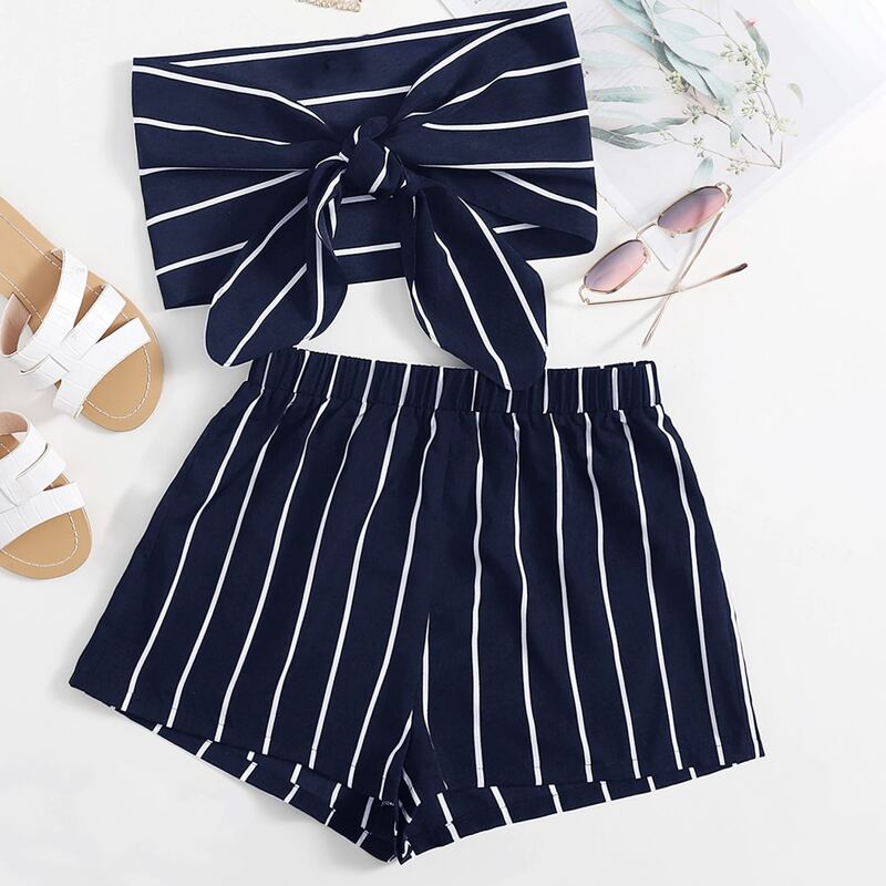 

Tie Front Striped Tube Top & Shorts Set, Navy blue