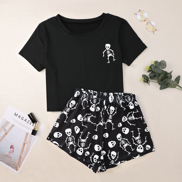 

Plus Skull Print Tee With Shorts PJ Set, Black and white