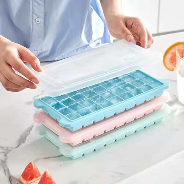 

1pc Random Color Ice Cube Mold, Blue