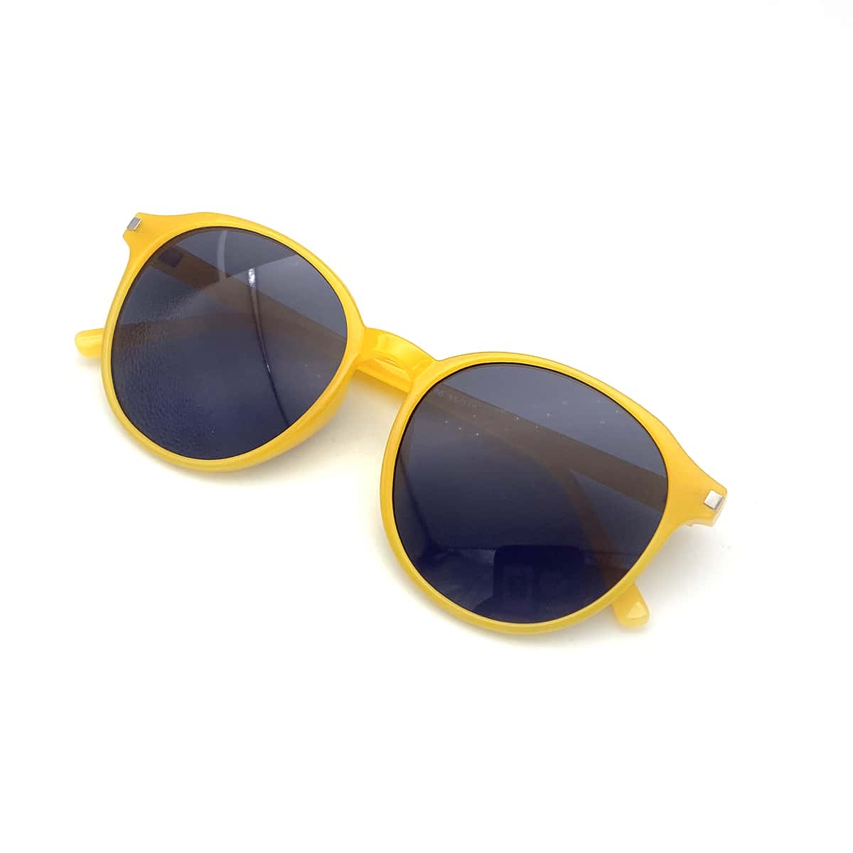 

Round Frame Sunglasses