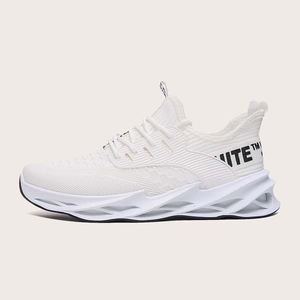 

Men Letter Graphic Lace-up Decor Sneakers, White