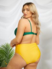 大碼前結飾聚攏比基尼泳裝上衣 - 綠色 - 查看 2